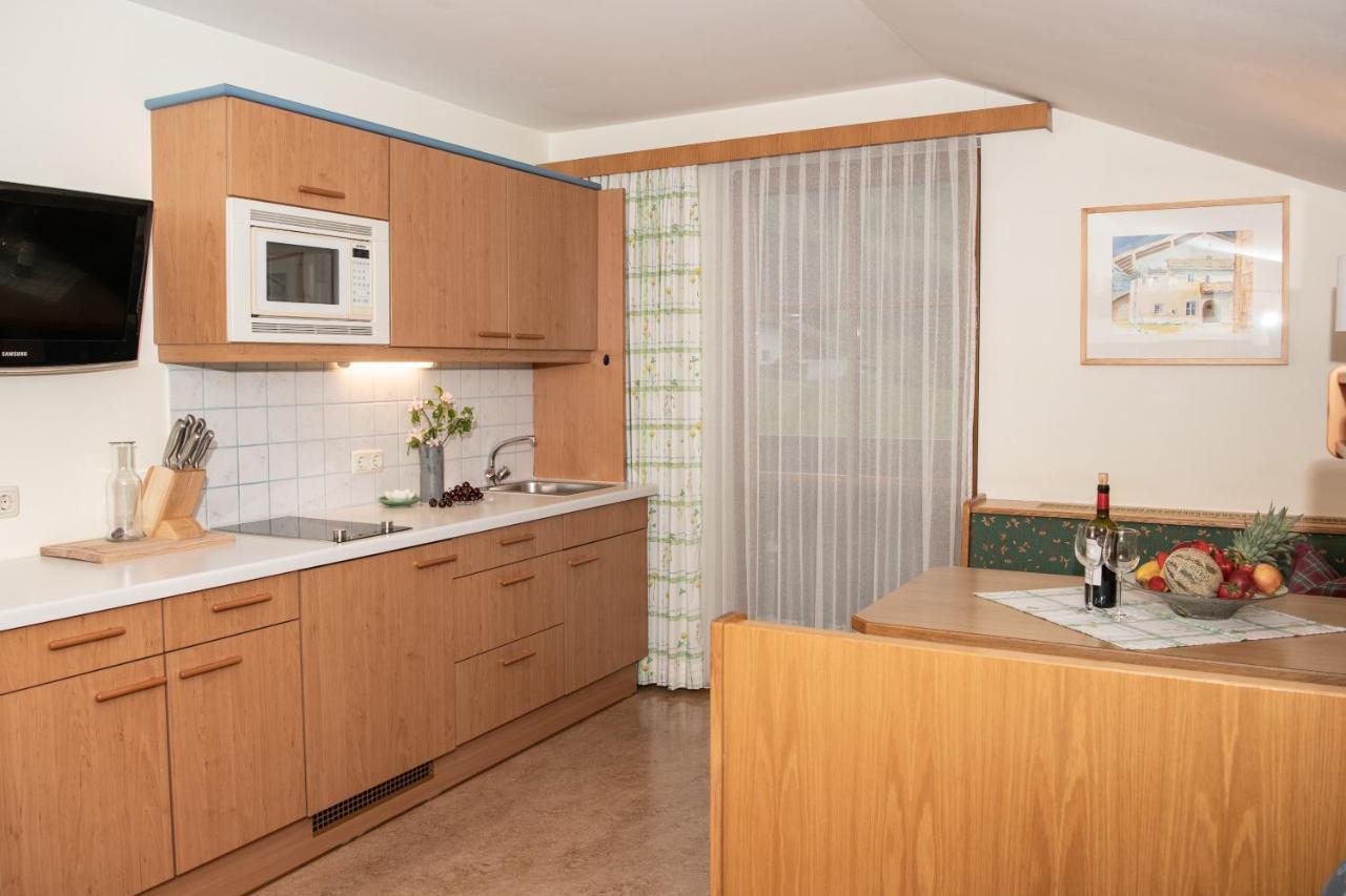 Appartement-Pension Fahrnberggut ラウリス エクステリア 写真