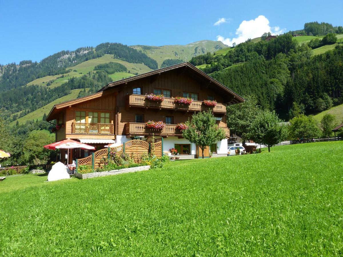 Appartement-Pension Fahrnberggut ラウリス エクステリア 写真
