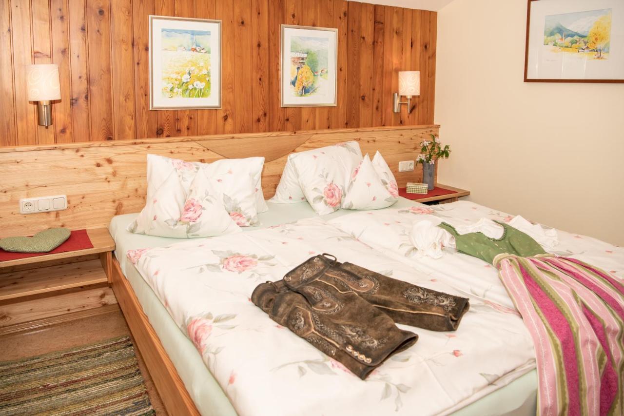 Appartement-Pension Fahrnberggut ラウリス エクステリア 写真