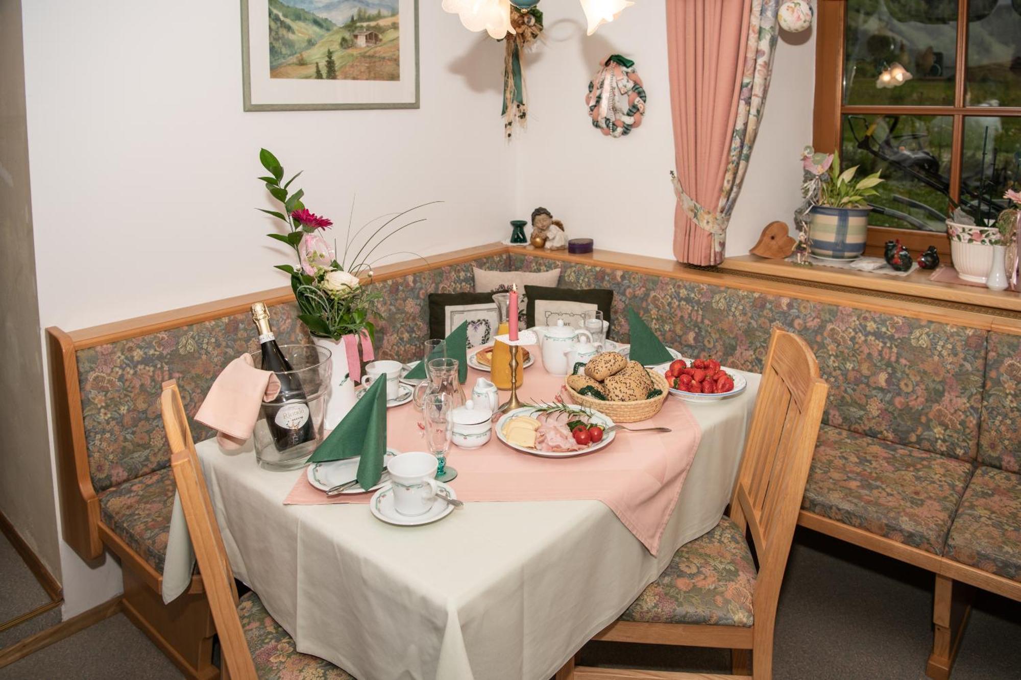 Appartement-Pension Fahrnberggut ラウリス 部屋 写真