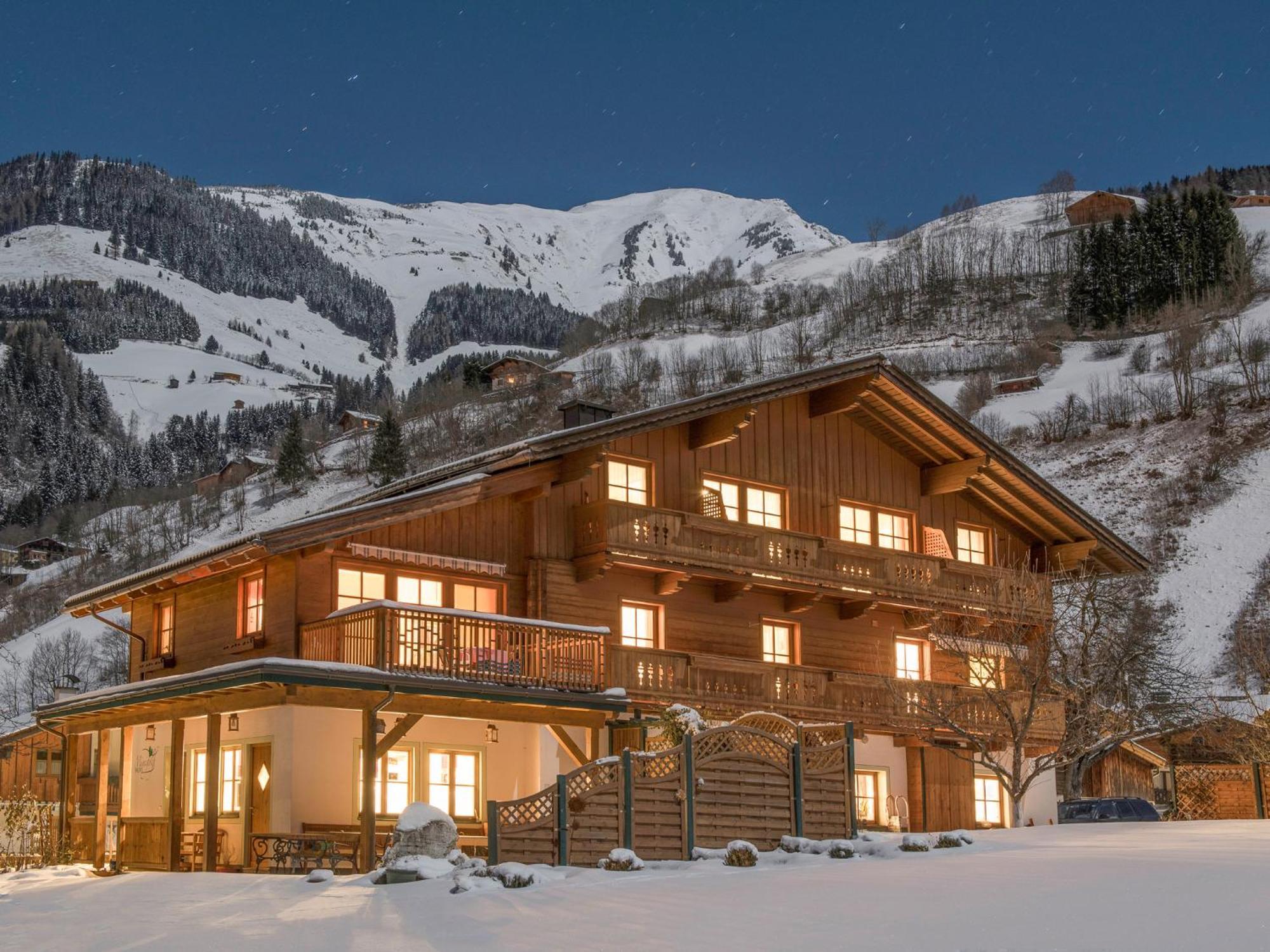 Appartement-Pension Fahrnberggut ラウリス エクステリア 写真